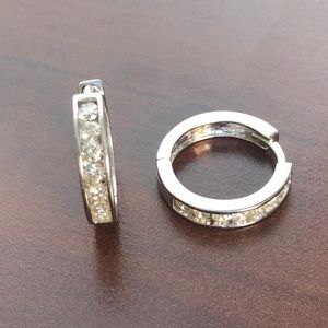 1 ct  diamond, 10K white gold hoop earrings